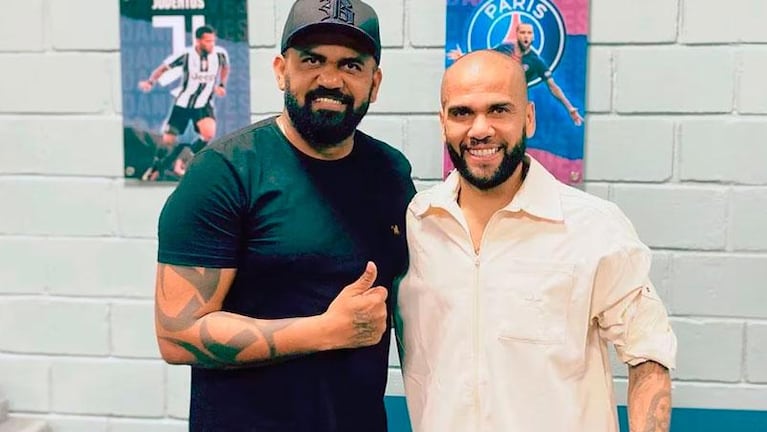 El hermano de Dani Alves cruzó a la esposa por anunciar la separación