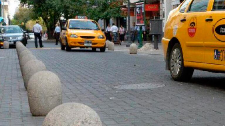 El hombre apuñalado está en el Hospital de Urgencias.