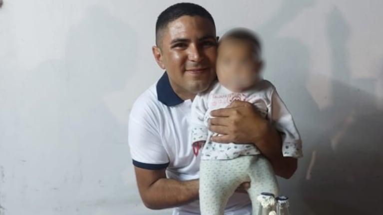 El hombre de 33 años fue asesinado en el patio de su casa.