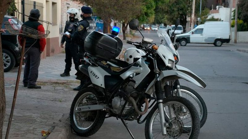 El hombre de 50 años fue baleado mientras estaba en su domicilio. (Foto ilustrativa)