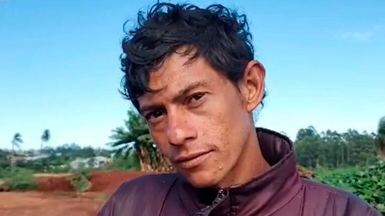 El hombre es conocido como "Fideozinho" en la localidad misionera.