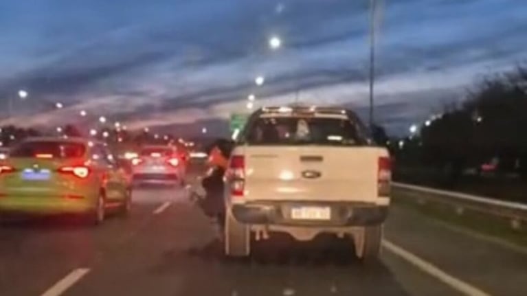 El hombre está detenido en la cárcel de Bouwer.