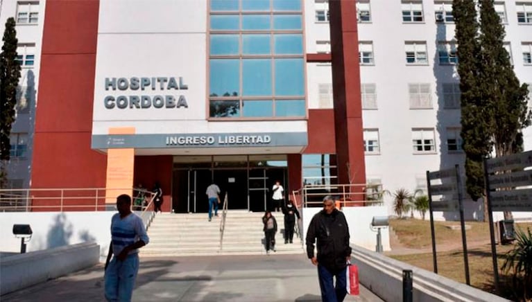 El hombre fue atendido en el Hospital Córdoba.