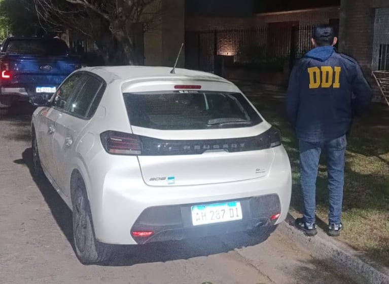 El hombre fue hallado asesinado en la casa de un joven paraguayo.