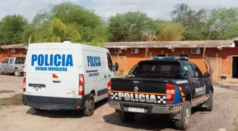El hombre fue hallado muerto en la habitación 3 del hotel alojamiento.