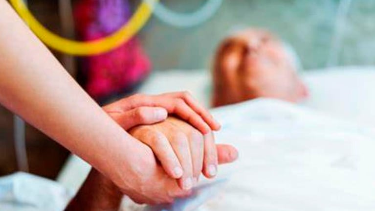 El hombre llevaba 10 años en una cama sin poder moverse.