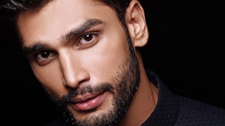 El hombre más lindo del mundo tiene 26 años y es de la India.