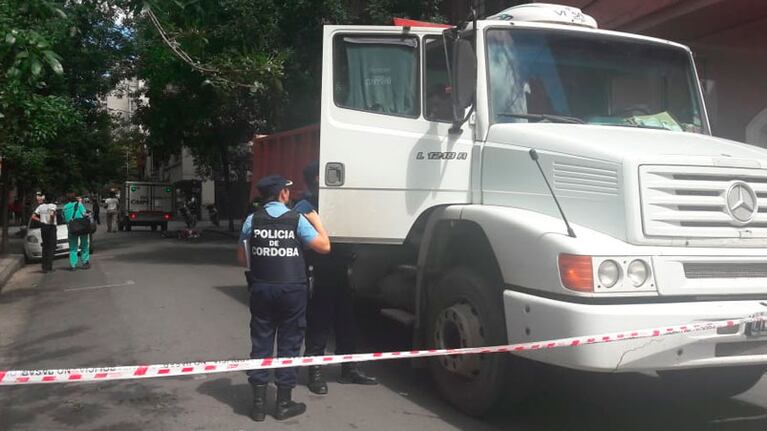 El hombre perdió la vida en el acto.
