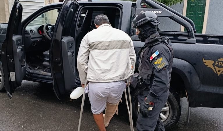 El hombre seguía en el negocio desde su vivienda.