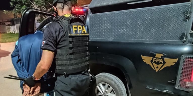 El hombre tenía pedido de captura.