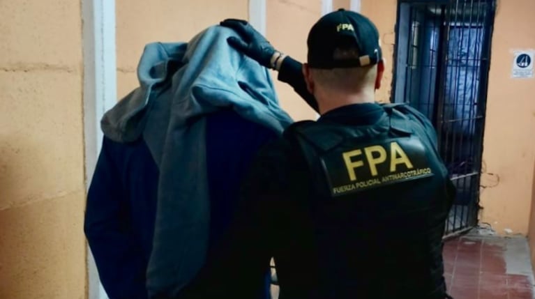 El hombre tenía pedido de captura.