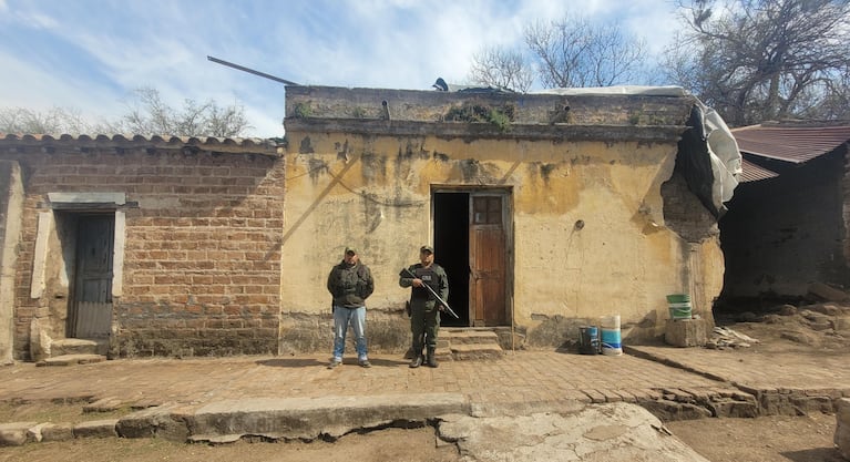 El hombre vivía en una casa en condiciones insalubres.