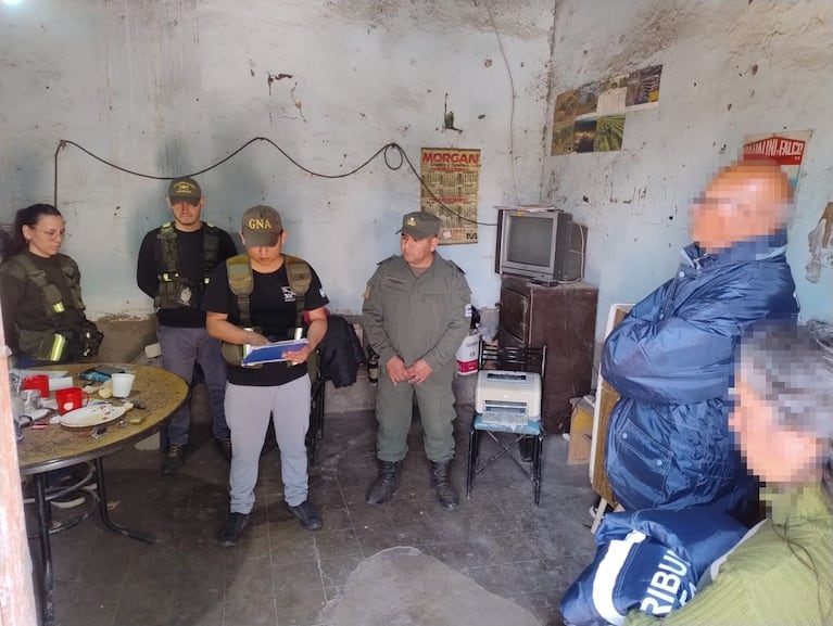 El hombre vivía en una casa en condiciones insalubres.