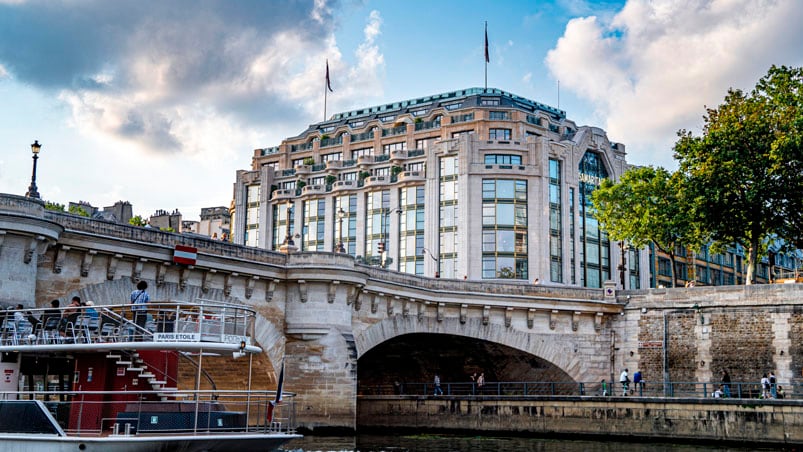 El hotel de la mini luna de miel de Messi y Roccuzzo en París. 