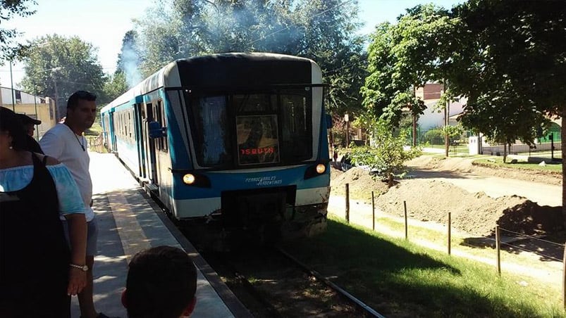 El humo saliendo desde la formación del Tren de las Sierras.