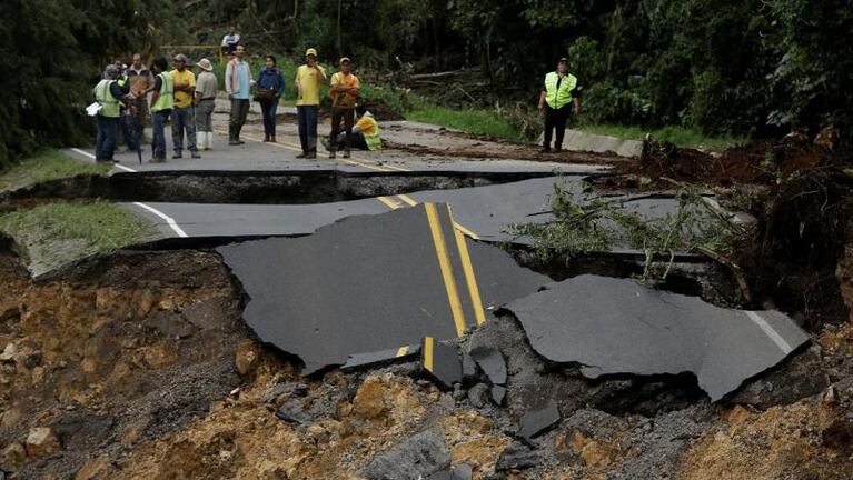 El huracán Nate casi provoca un accidente en vivo