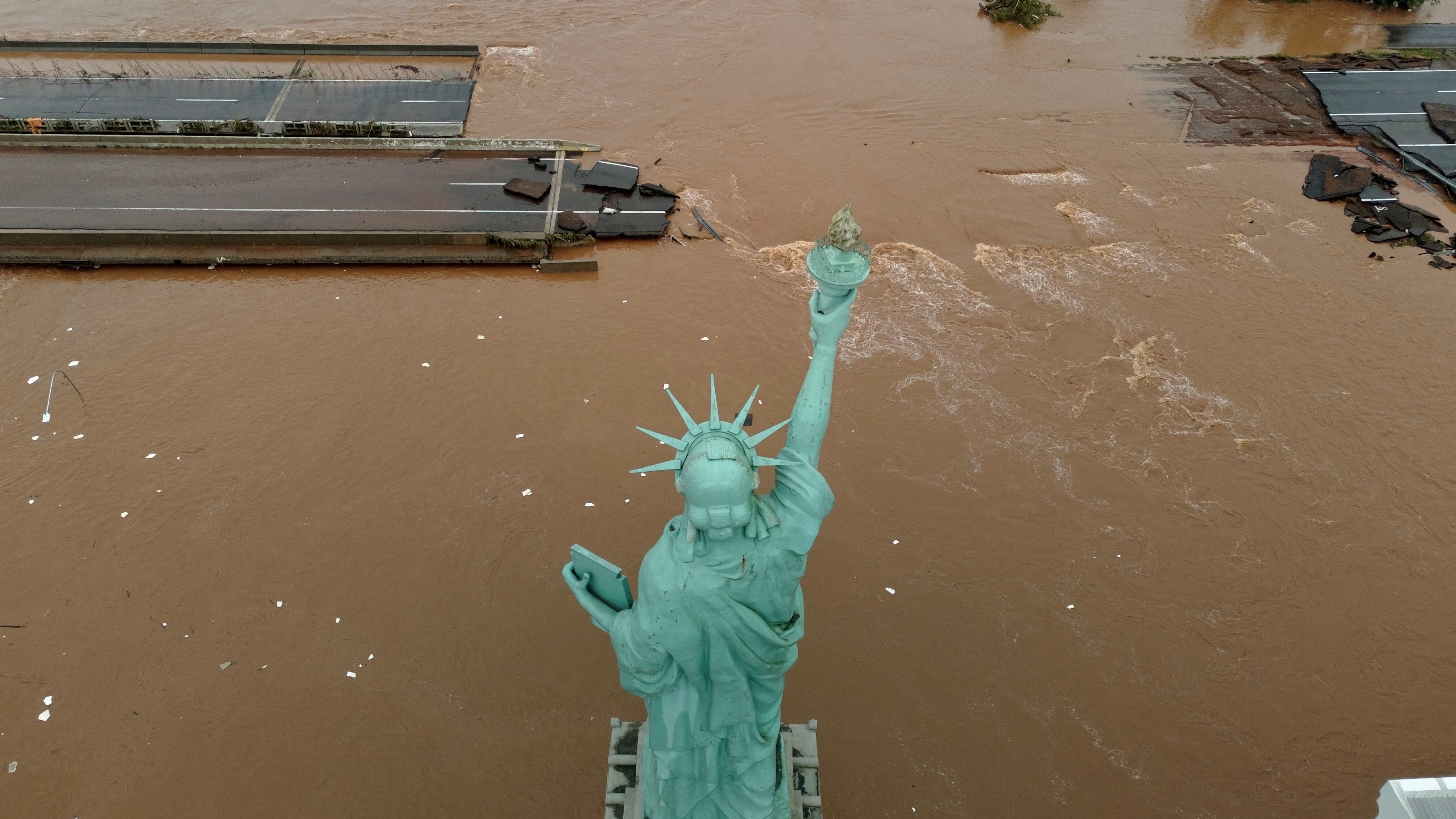 El impacto de la histórica inundación en Lajeado, en Rio Grande do Sul.