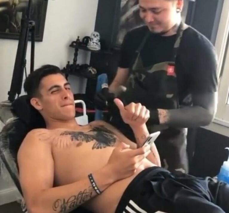 El impresionante tatuaje que se hizo Cristian Pavón