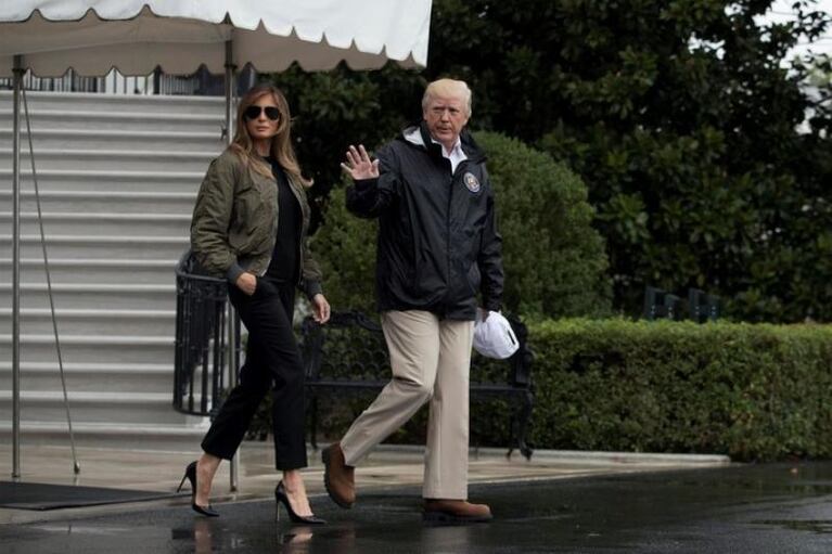 El inadecuado look de Melania Trump para visitar las zonas del huracán