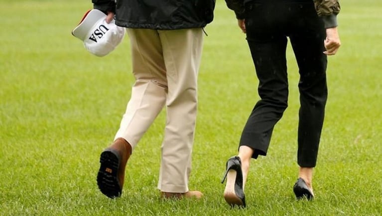 El inadecuado look de Melania Trump para visitar las zonas del huracán