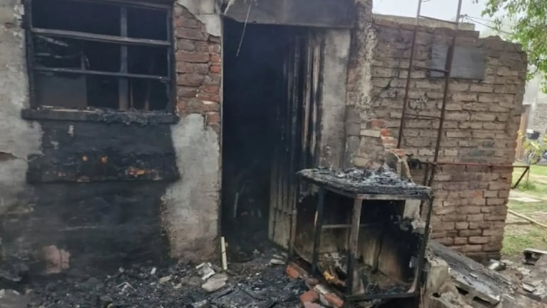 El incendio causó la muerte de un hombre de 66 años. Foto: Bomberos Voluntarios de Marcos Juárez.