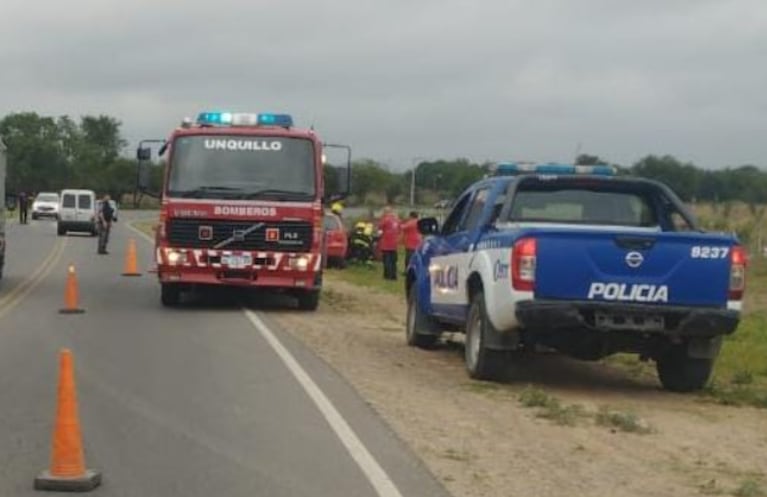 El incendio del auto ocurrió en Unquillo.