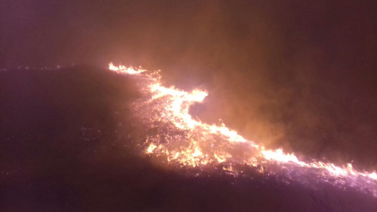 El incendio en Santa María de Punilla puede verse desde Córdoba capital.