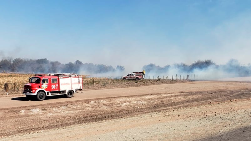 El incendio más complicado se registró en José de la Quintana. Foto: Julieta Pelayo / El Doce.