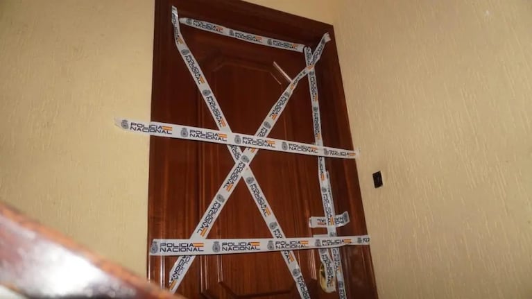 El ingreso al departamento donde se produjo el trágico suceso.