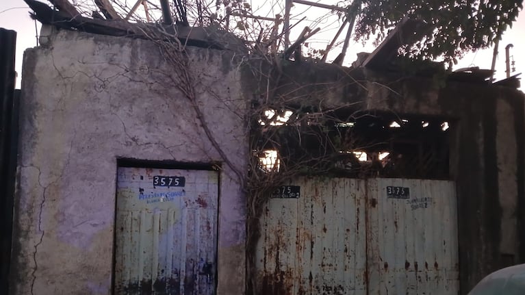 El ingreso del taller mecánico donde ocurrió el accidente laboral.