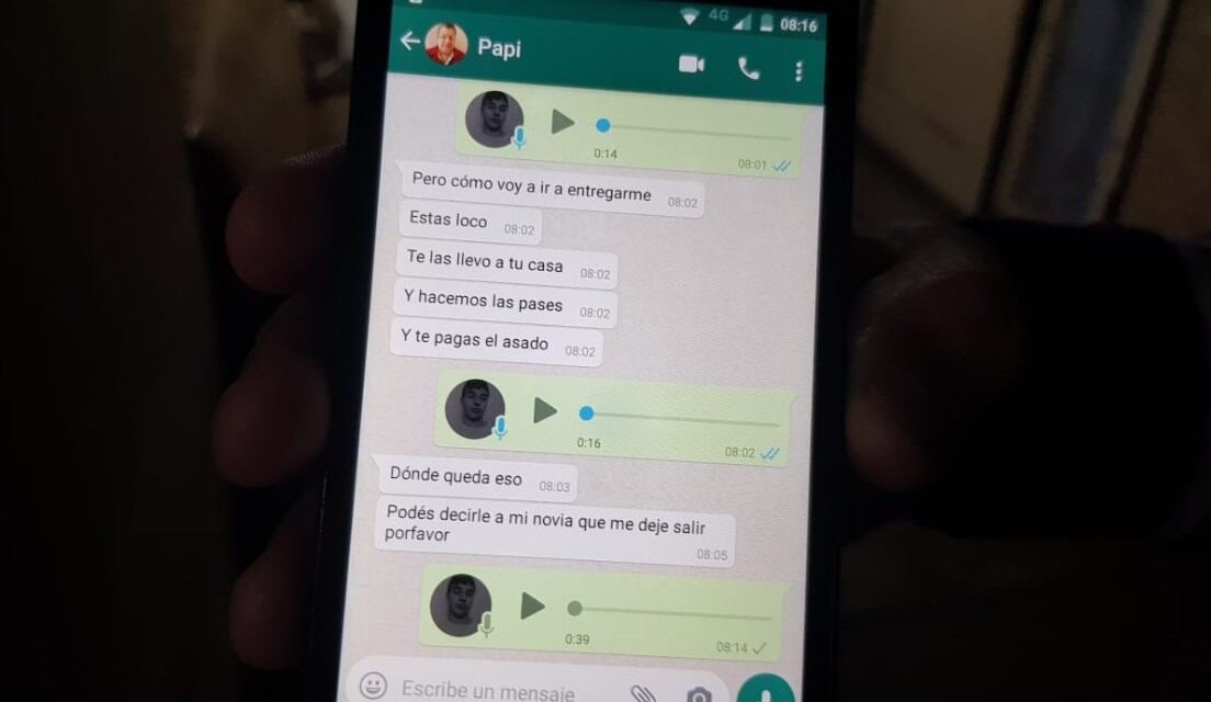 El insólito chat del delincuente con el taxista.