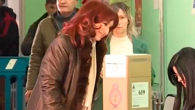 El insólito momento de Cristina Kirchner al votar en Santa Cruz.