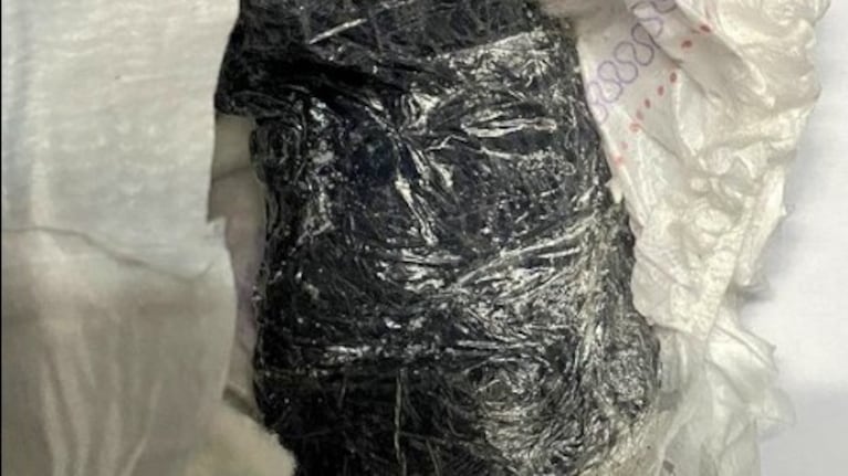 El insólito objeto en el que intentó ingresar drogas a Bouwer,
