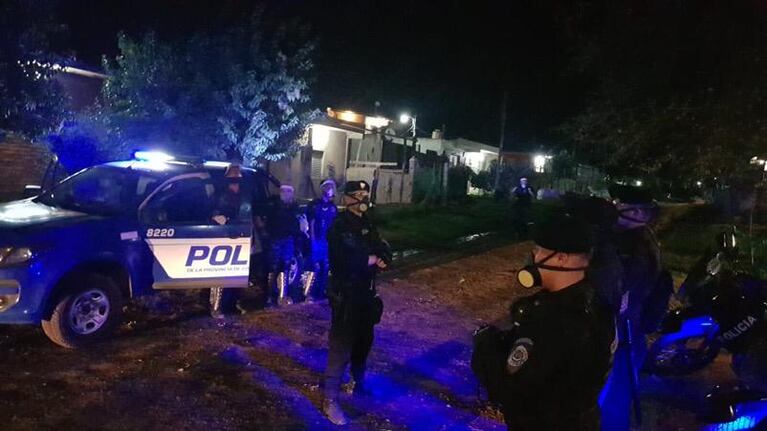 El intendente de la ciudad monitoreó el operativo en el barrio.