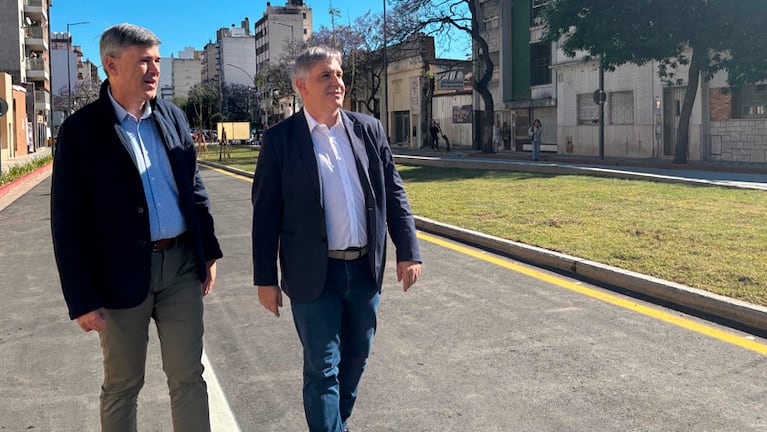 El intendente Passerini y el gobernador Llaryora recorrieron el último tramo del ensanche de avenida Maipú.