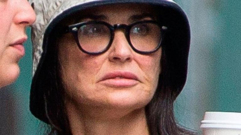 El irreconocible rostro de Demi Moore