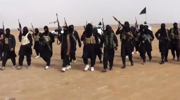 El ISIS prendió fuego a 12 personas que estaban con vida