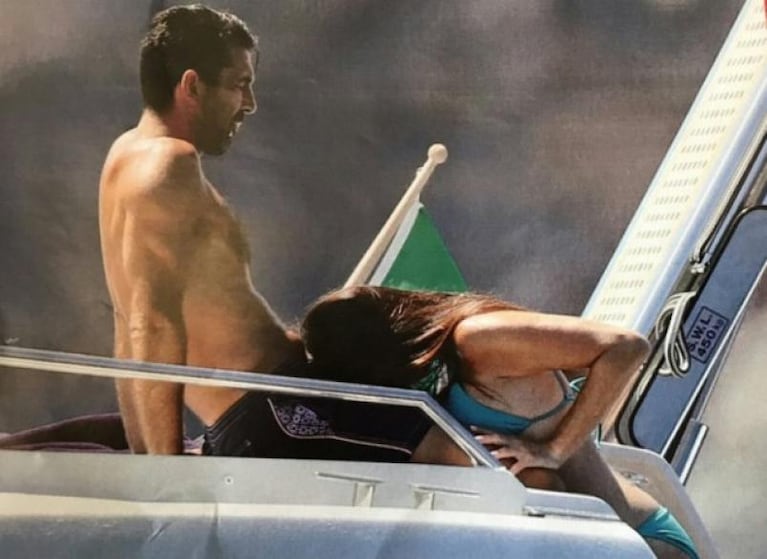 El italiano Buffon, enojado por las fotos íntimas con su mujer