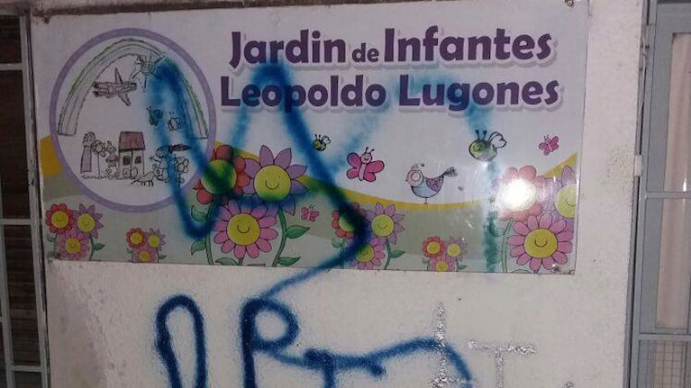 El jardín de infantes también fue víctima de las pinturas.
