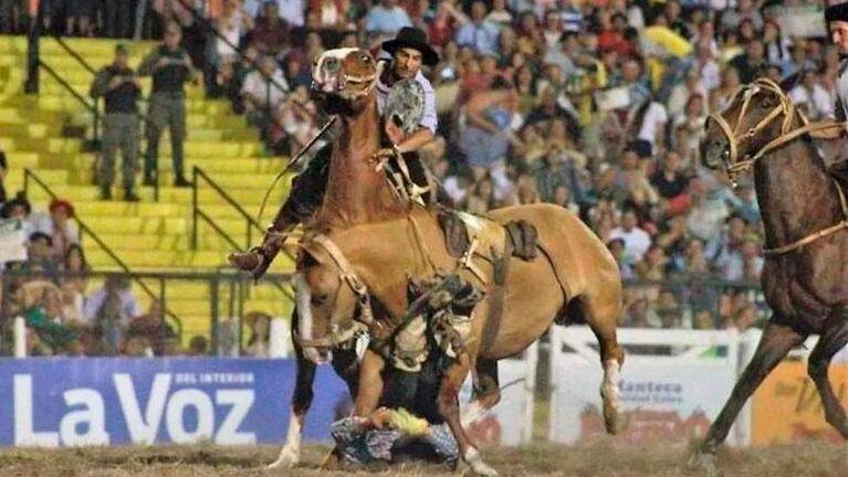 El jinete herido en Jesús María salió de terapia intensiva y podría quedar sin secuelas