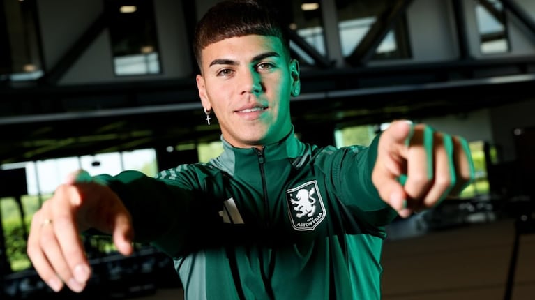 El joven argentino está a préstamo en el Valencia.