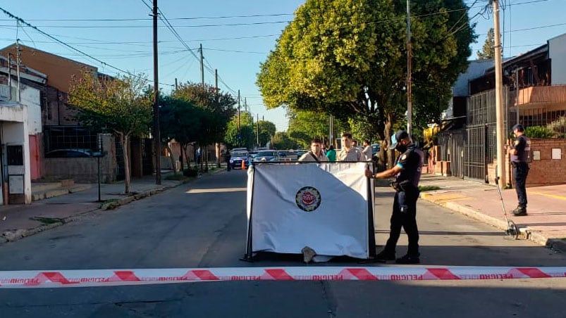 El joven de 18 años fue asesinado en plena calle.