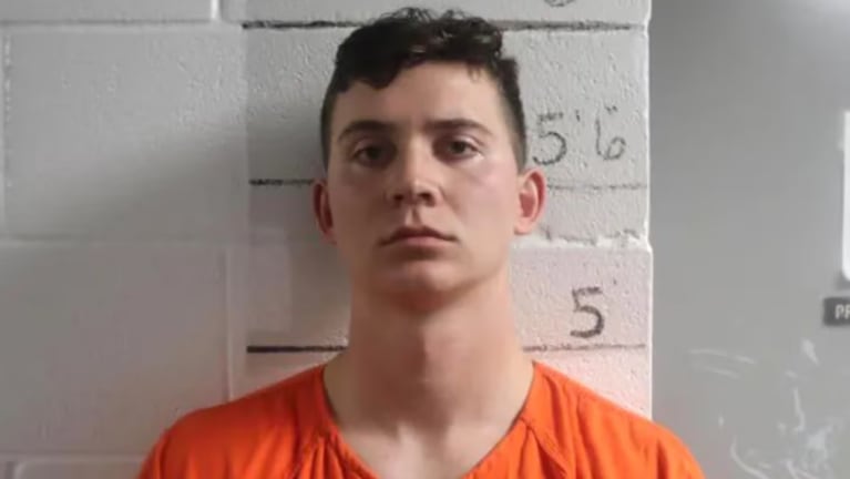 El joven de 22 años fue detenido tras confesar que disparó.