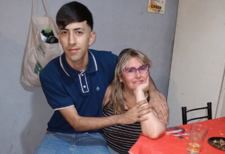 El joven de 22 años se había juntado con amigos y estaba regresando a su casa.
