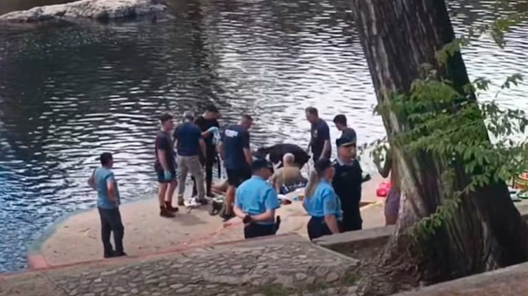 El joven murió tras ser rescatado del río. Foto: 24 Crónica Cosquín.