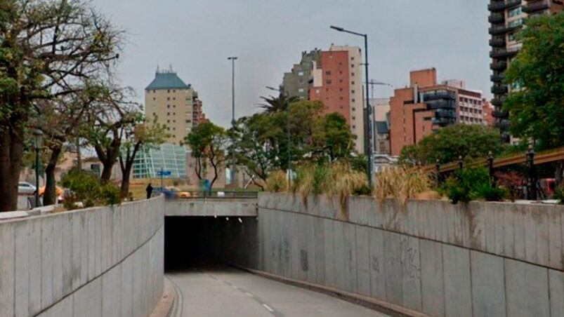 El joven sufrió gravísimas heridas al caer desde 7 metros.