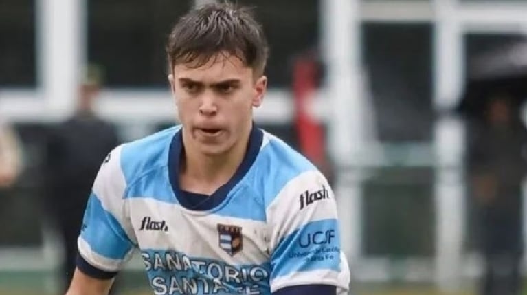 El jugador tenía 18 años y murió tras una cirugía de urgencia.