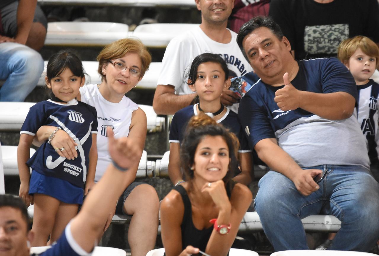 El Kempes fue una fiesta albiazul en la reanudación de la Superliga. Foto: Lucio Casalla / ElDoce.tv