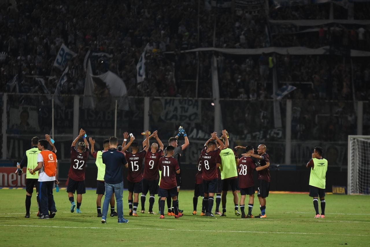 El Kempes fue una fiesta albiazul en la reanudación de la Superliga. Foto: Lucio Casalla / ElDoce.tv