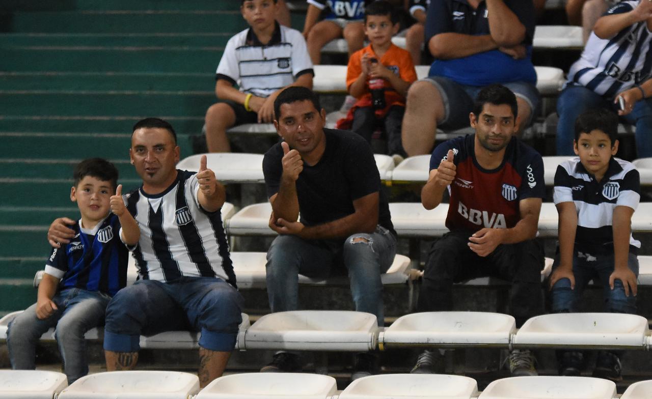 El Kempes fue una fiesta albiazul en la reanudación de la Superliga. Foto: Lucio Casalla / ElDoce.tv